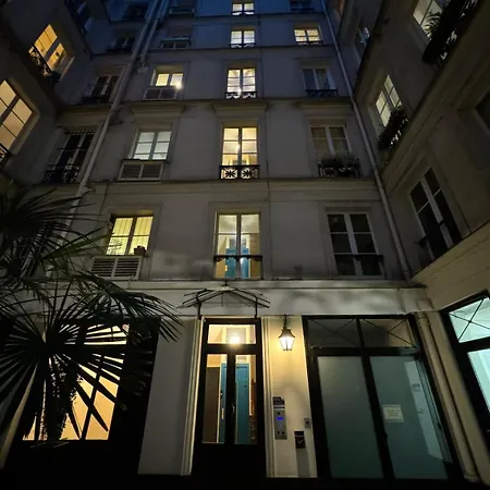 Apartment Brand New Near La Madeleine ! *