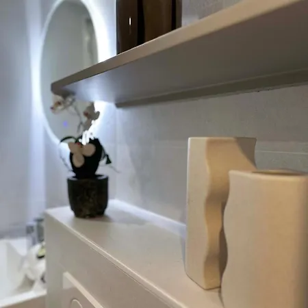 Brand New Near La Madeleine ! Apartment Paris