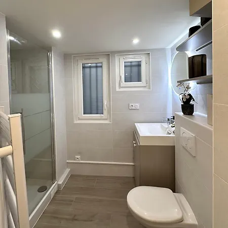 Apartment Brand New Near La Madeleine ! *