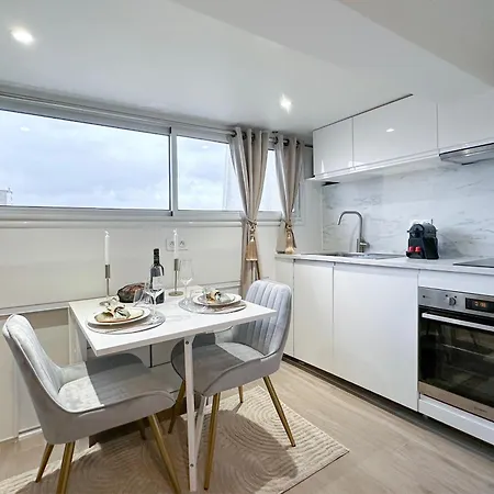 Brand New Near La Madeleine ! Apartment